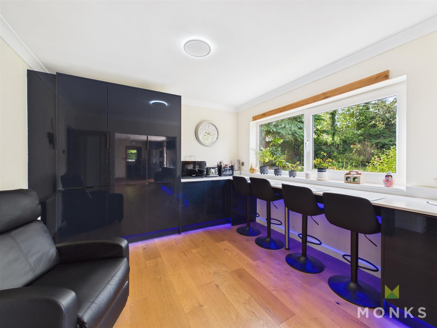 Everglades Brynhafod Lane, Oswestry, SY11 1SH For Sale